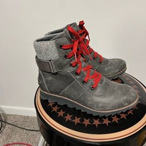 Sorel- Harlow in Quarry